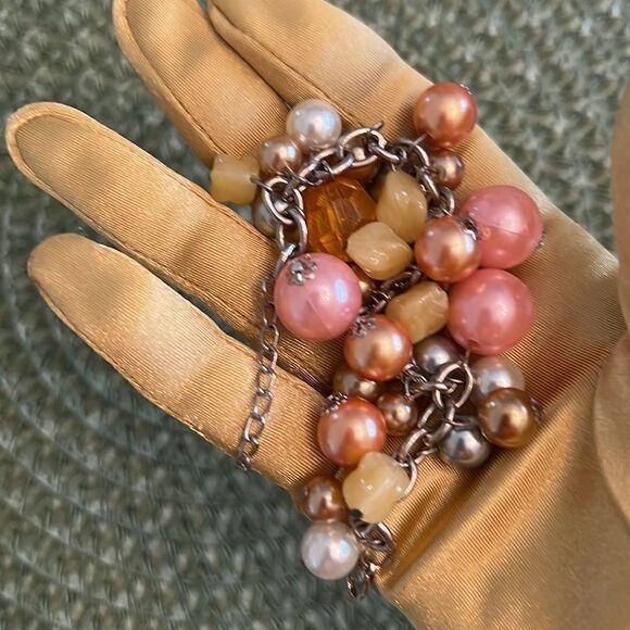 Gorgeous pink gold silver & cream colored multi sized beaded bracelet EUC - Picture 6 of 6